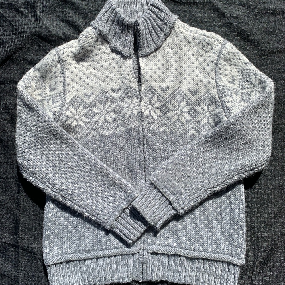 Wool Zip Up Sweater with Selburose Pattern in Color Grey and White Size Large